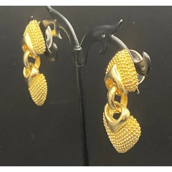 Vintage E. Pearl Signed Gold Tone Heart Drop Earrings Textured Dangle Caviar 1.5 - Picture 2 of 8